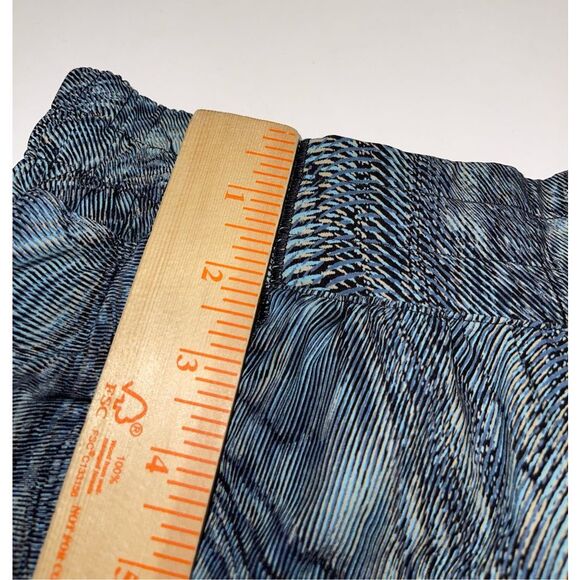 Lululemon Women’s Lined‎ Running Athletic Shorts Size 8 - Picture 8 of 8